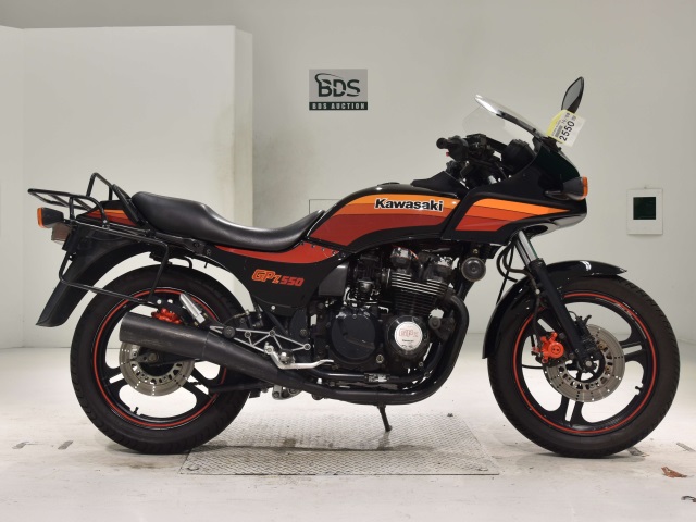 Kawasaki GPZ550 2024