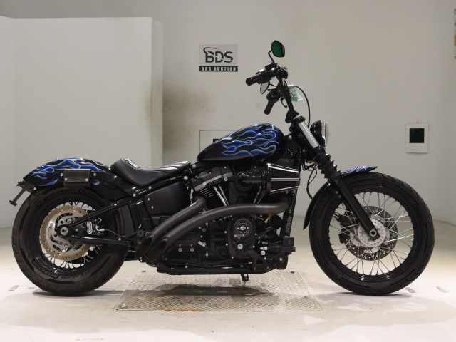 HD STREETBOB FXBB1750 2018