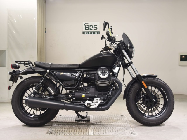 Moto Guzzi V9ﾎﾞﾊﾞｰ 2016