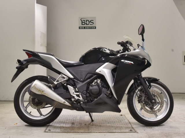 Honda CBR250RA 2011