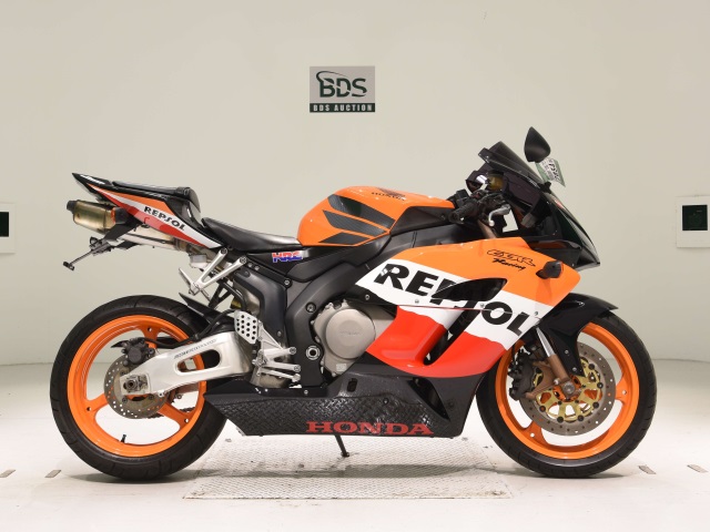 Honda CBR1000RR 2004