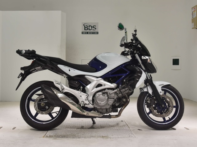 Suzuki GLADIUS SFV400 2010