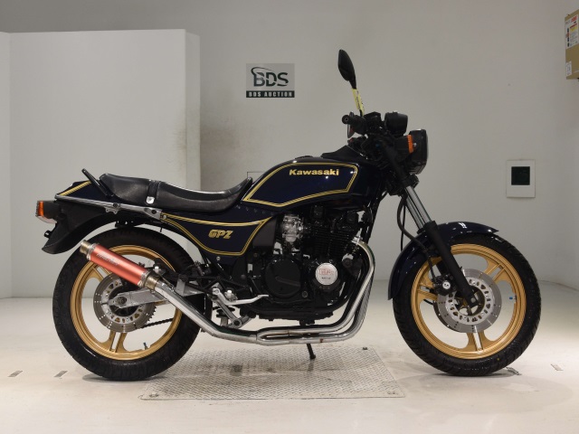 Kawasaki GPZ400 2025