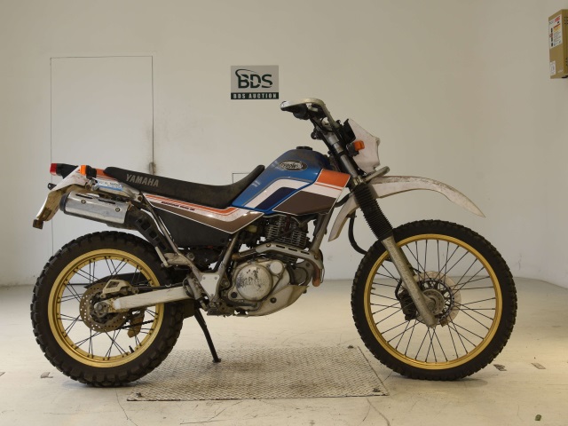 Yamaha SEROW XT225 2000