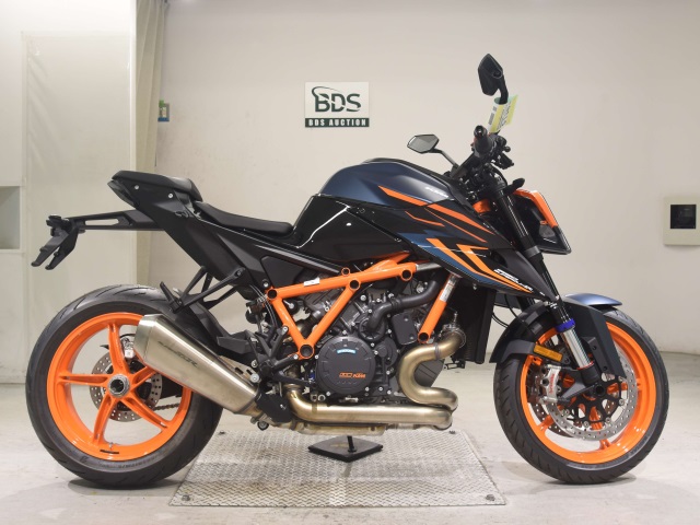 KTM 1290 SUPERDUKE R 2024