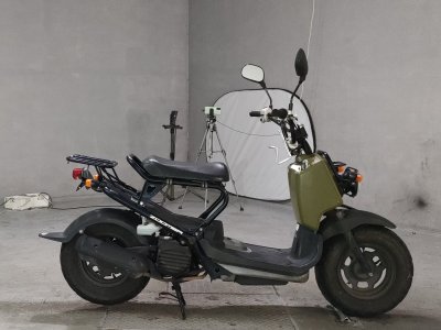 Honda ZOOMER 2011