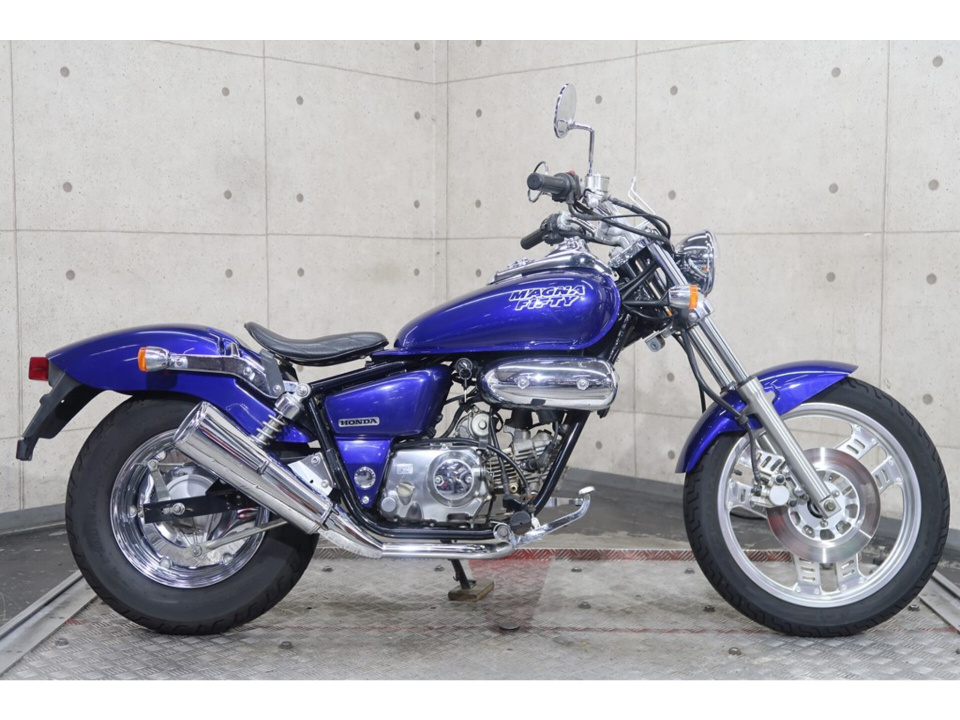 Honda MAGNA50 2005