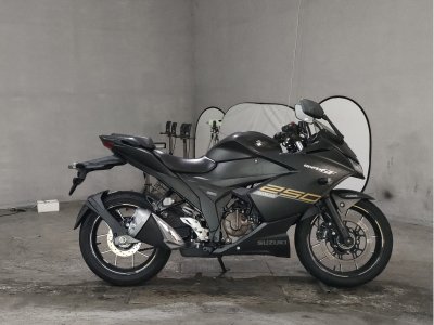 Suzuki GIXXER250