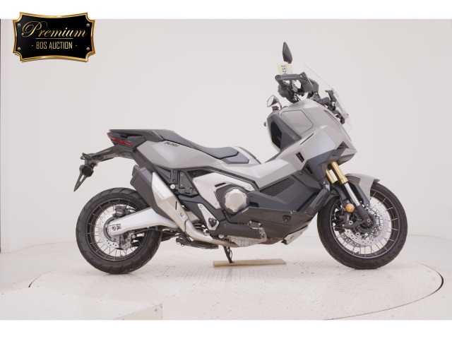 Honda X-ADV750 2024