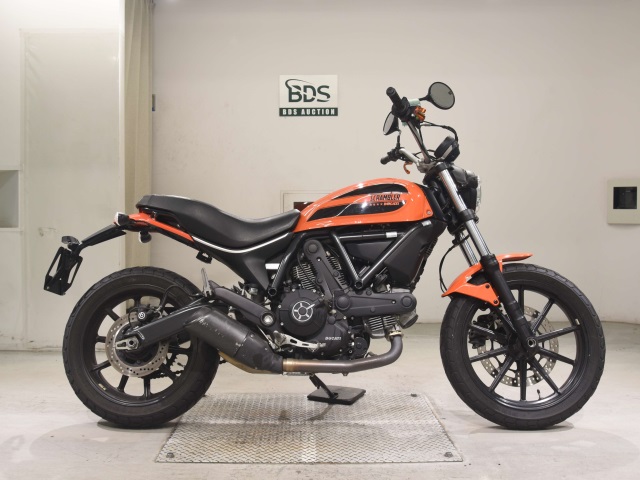 Ducati SCRAMBLER SIXTY2 2016