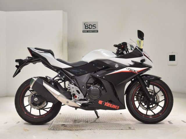 Suzuki GSX250R
