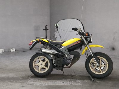 Suzuki STREET MAGIC