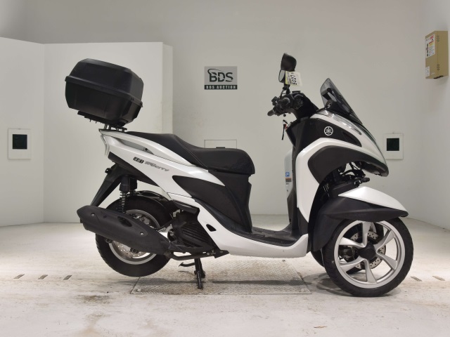 Yamaha TRICITY MW125 2015