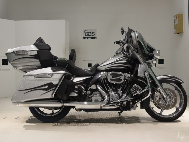HD STREET GLIDE FLHXSE1800 2014