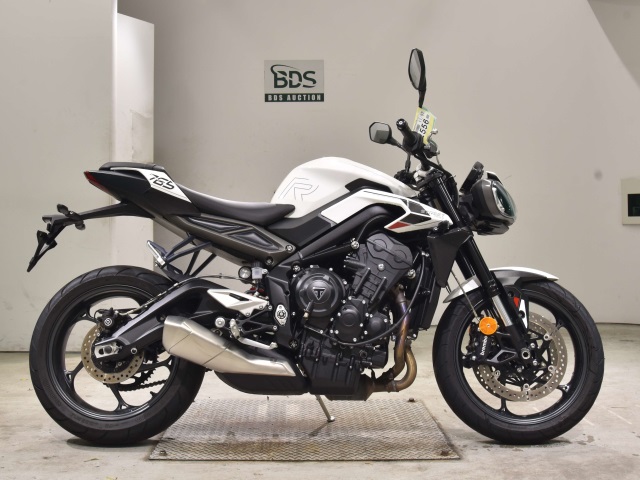 Triumph STREET TRIPLE RS 2023