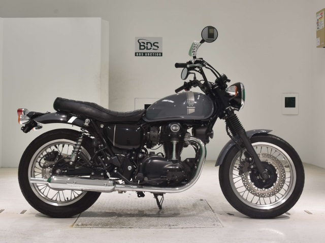 Kawasaki W800 2022
