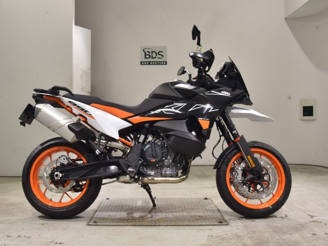 KTM 890smt 2025