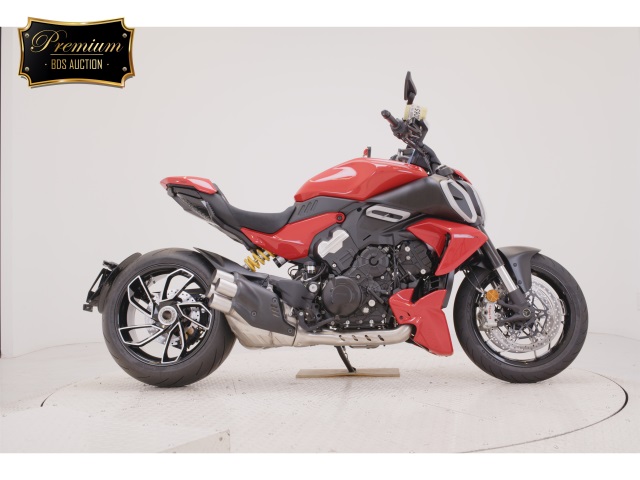 Ducati DIAVEL 2025