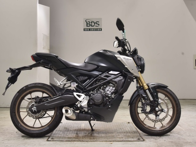 Honda CB125R 2021