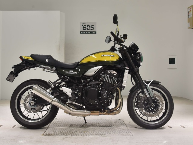 Kawasaki Z900RS 2024