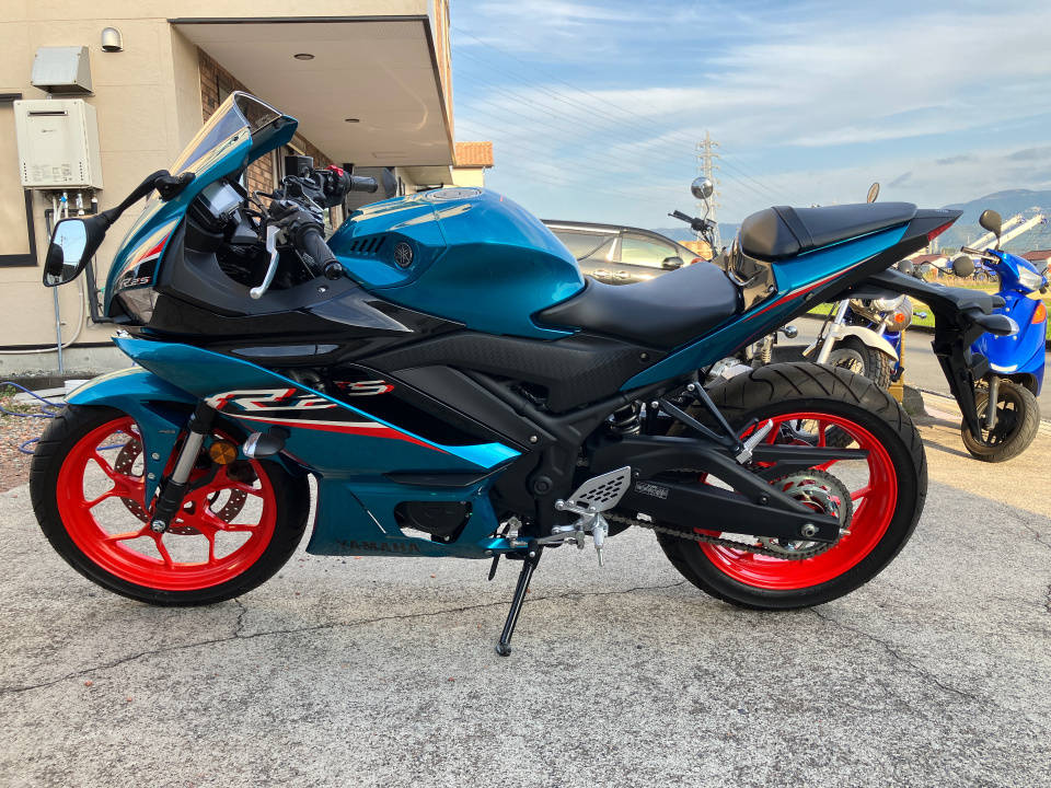 Yamaha YZF-R25A 2021