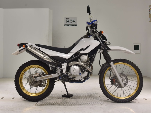 Yamaha SEROW XT250 2012