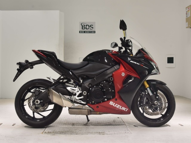Suzuki GSX-S1000F 2021