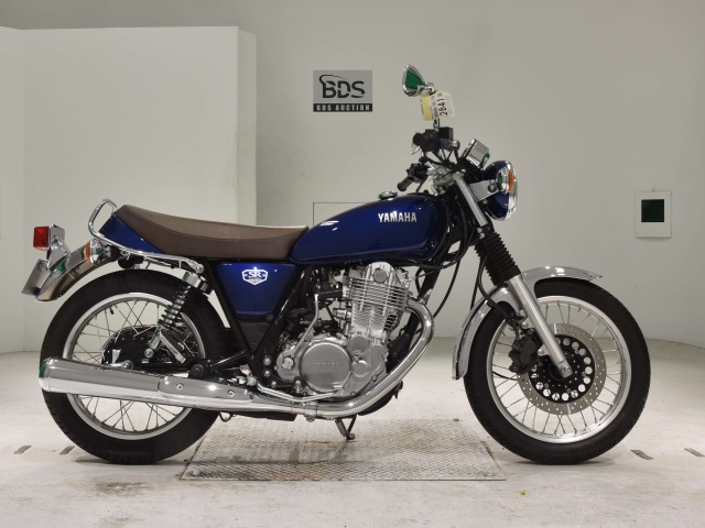 Yamaha SR400 2021