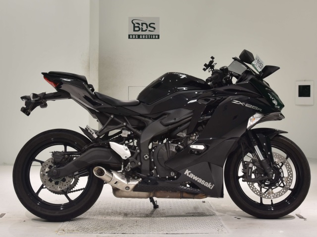 Kawasaki NINJA ZX-25R 2021