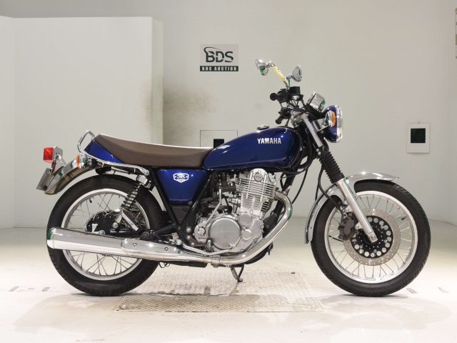 Yamaha SR400 2021