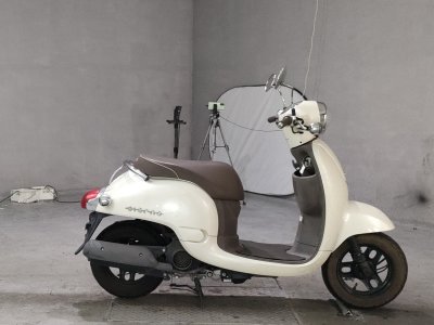 Honda GIORNO 2011