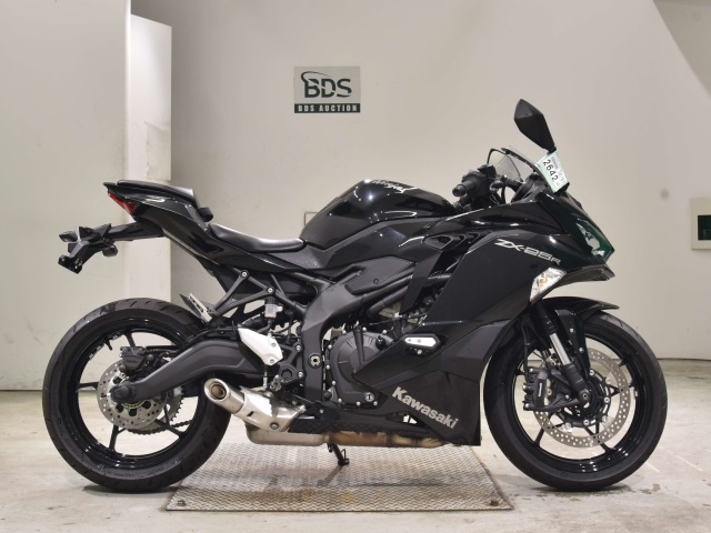 Kawasaki NINJA ZX-25R 2021
