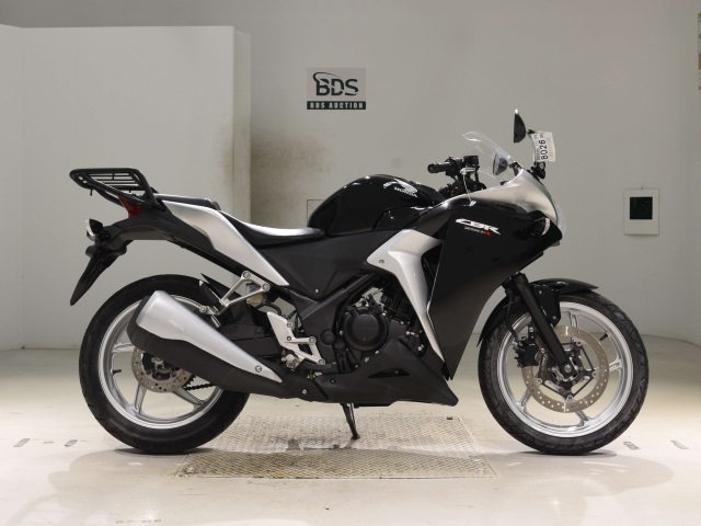 Honda CBR250R 2011
