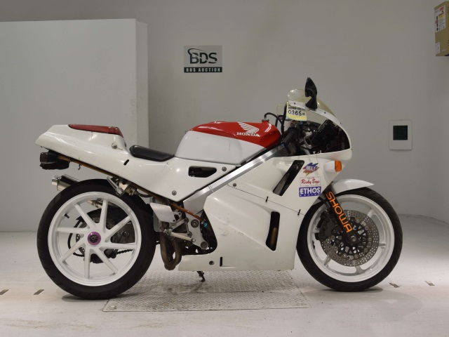Honda VFR400R 1990