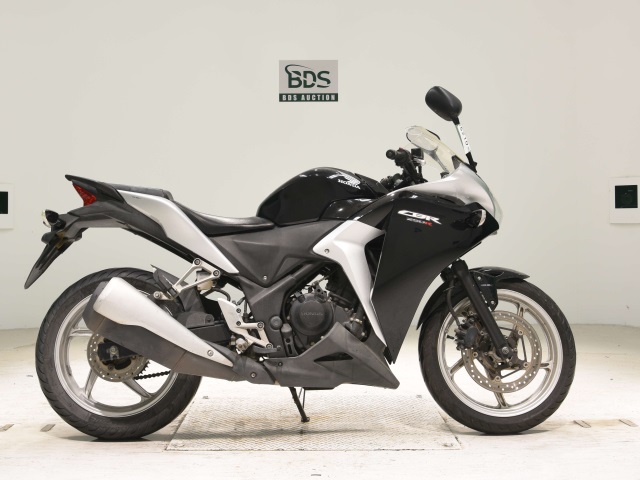 Honda CBR250R 2011
