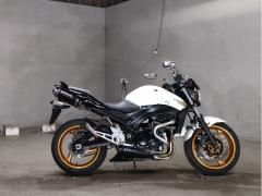 Suzuki GSR400 2012