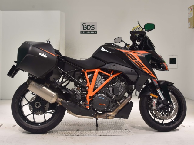 KTM 1290 SUPERDUKE GT 2023