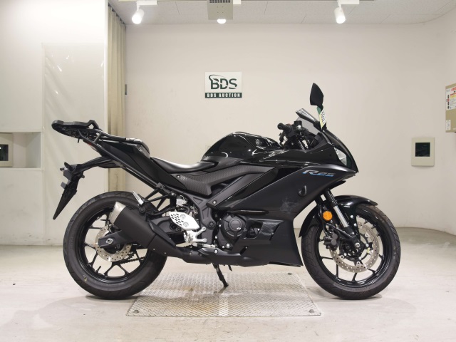 Yamaha YZF-R25A 2023