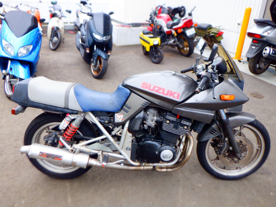 Suzuki GSX400S KATANA 1993