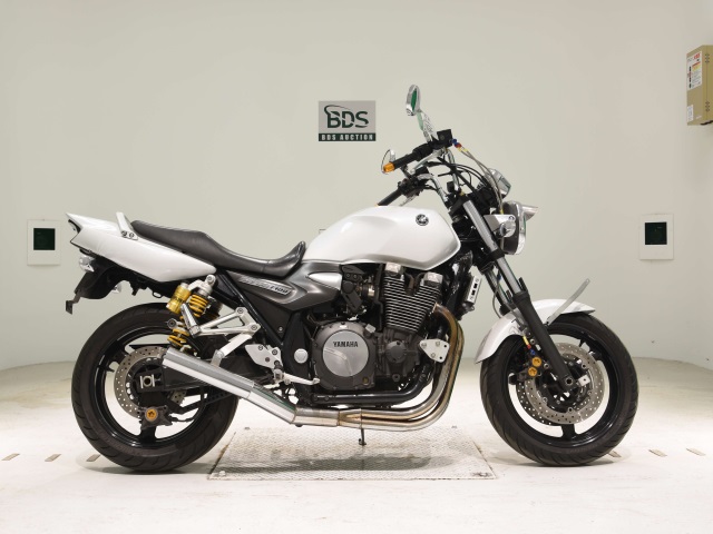 Yamaha XJR1300 2016