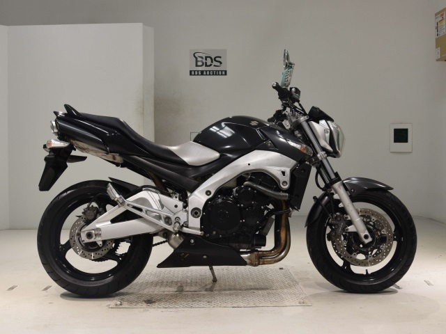 Suzuki GSR600 2006