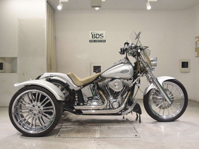 HD FXST-I 1450 TRIKE 2004