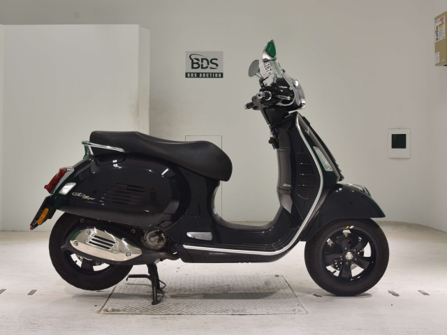 Vespa GTS300 SUPER 2021