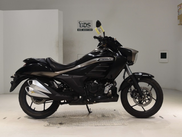 Suzuki INTRUDER 150 2018