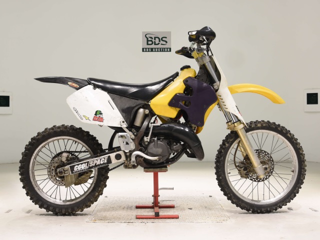 Suzuki RM125