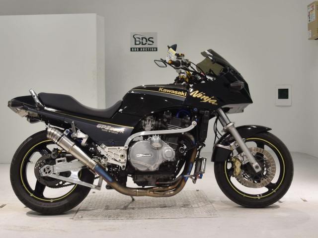 Kawasaki GPZ900R 1989