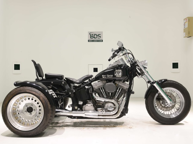 HD FXST-I1450 TRIKE 2006