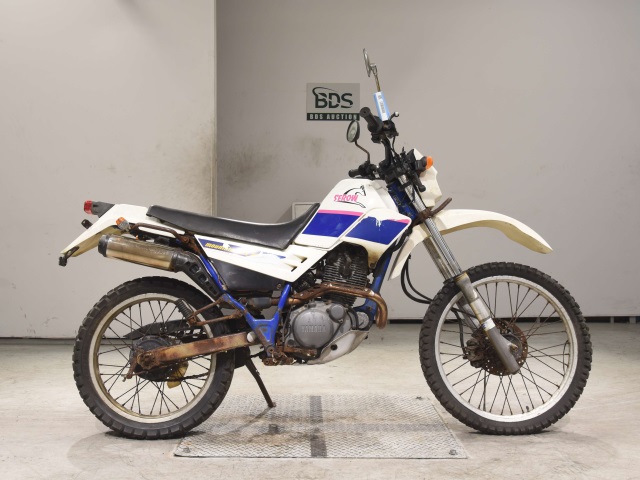 Yamaha SEROW XT225 1989