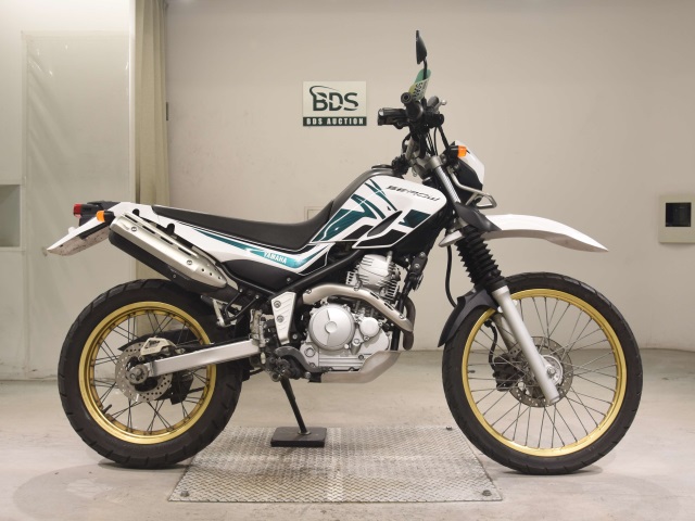 Yamaha SEROW XT250 2012