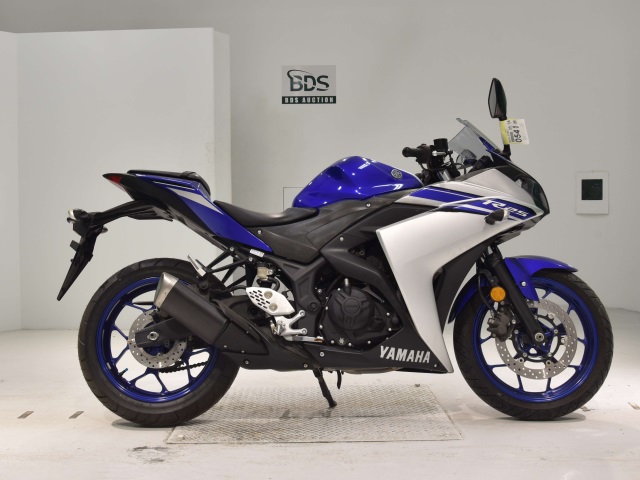 Yamaha YZF-R25 2016